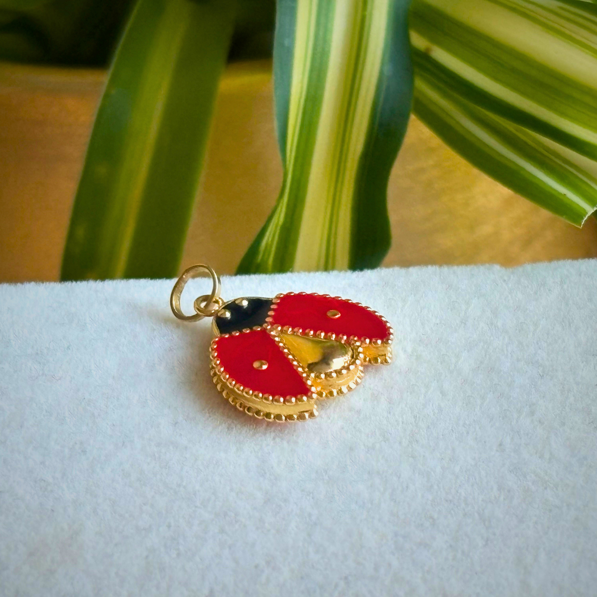 18K Gold Ladybug Charm - Image 2